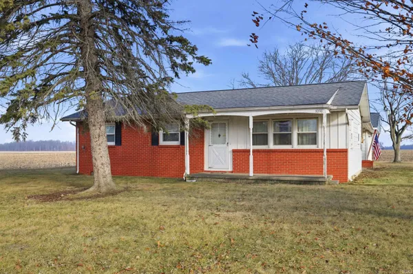 $70,000 | 10740 Highway 32, Parker City, IN 47368