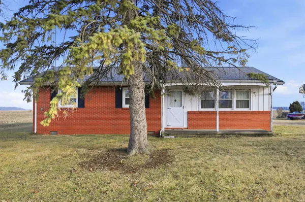$70,000 | 10740 Highway 32, Parker City, IN 47368