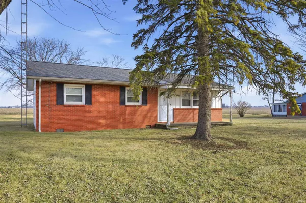 $70,000 | 10740 Highway 32, Parker City, IN 47368