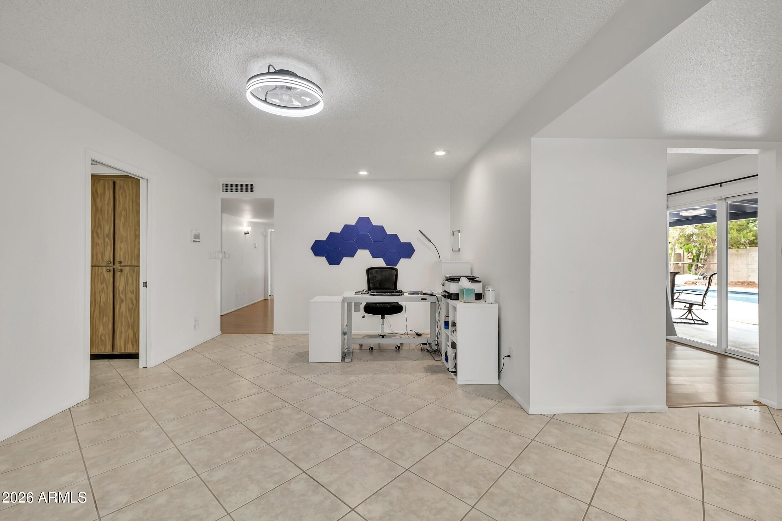 3833 West Phelps Road Phoenix, AZ 85053 - Photo 24 of 55 Family Room