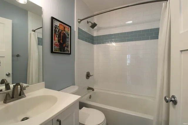 $3,000 | 938 North Jackson Street, Bloomington, IN 47404