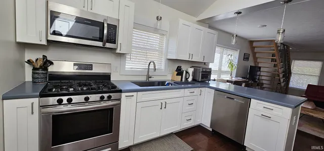 $3,000 | 938 North Jackson Street, Bloomington, IN 47404