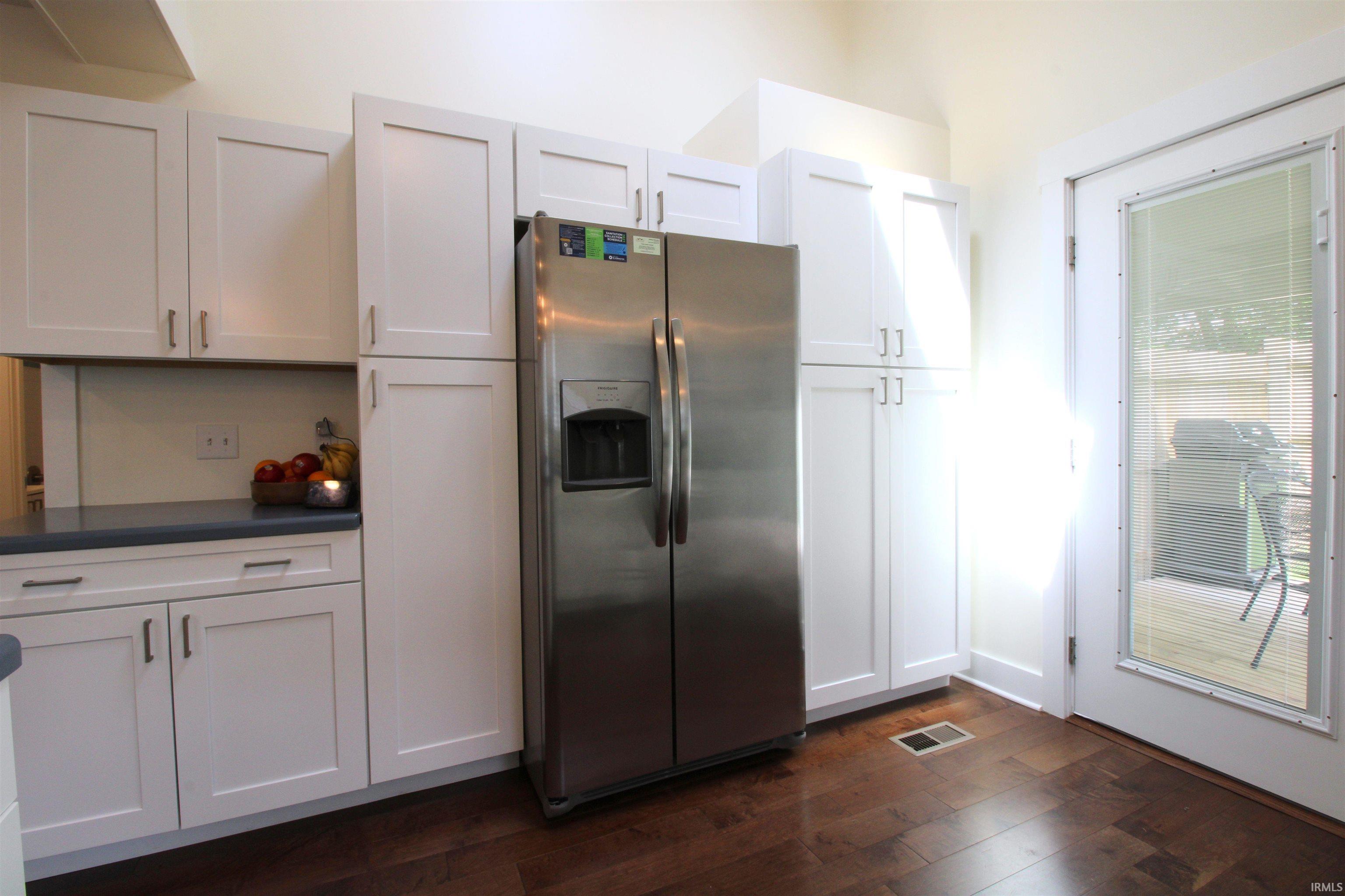 938 North Jackson Street Bloomington, IN 47404 - Photo 7 of 25