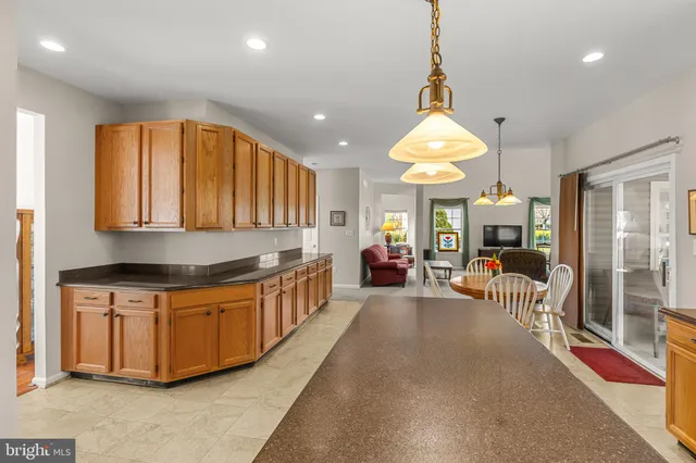 $675,000 | 6 Belmont Circle, Avondale, PA 19311