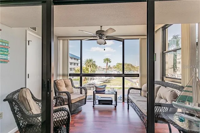 $2,500 | 800 South Gulfview Boulevard, Unit 203, Clearwater, FL 33767