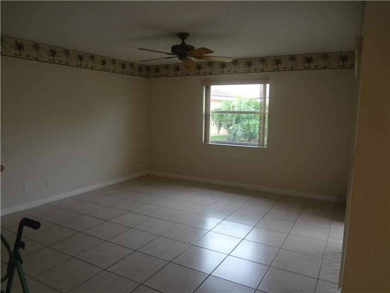 7202 Sienna Ridge Lane Lauderhill, FL 33319 - Photo 6 of 21 Family/Great Room