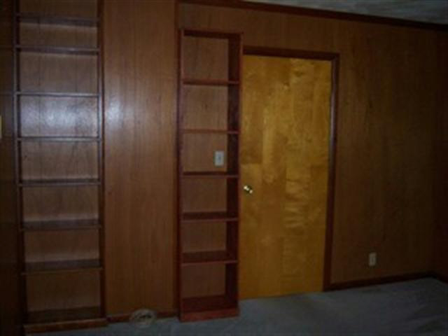 335 South George Street Ridgeville, IN 47380 - Photo 4 of 9 Gallery Image 4