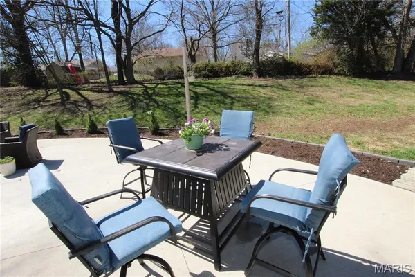 $320,000 | 605 Lincoln Court, Warrenton, MO 63383