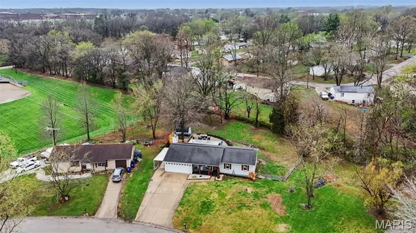 $320,000 | 605 Lincoln Court, Warrenton, MO 63383