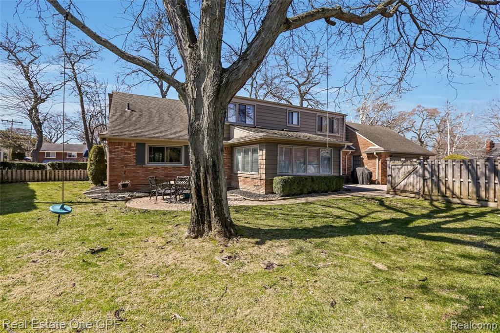 470 Cook Road Grosse Pointe Woods, MI 48236 - Photo 39 of 47