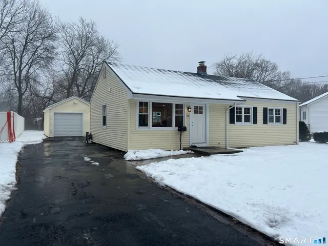 $315,000 | 45 Montague Circle, East Hartford, CT 06118
