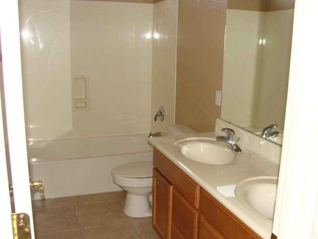 6222 West Bajada Road Phoenix, AZ 85083 - Photo 3 of 10 023-315096 - bath