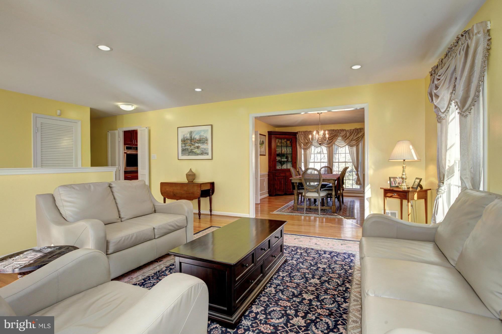 13317 Old Forge Road Silver Spring, MD 20904 - Photo 4 of 30 Living Room