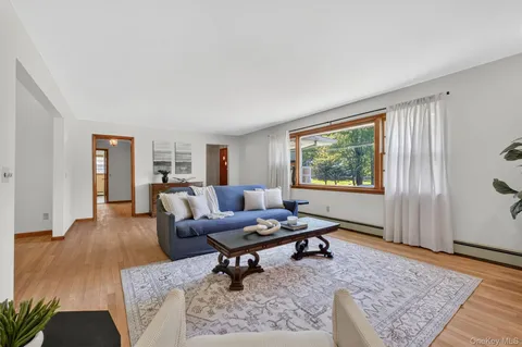 $479,000 | 9 Alladin Court, Wappingers Falls, NY 12590