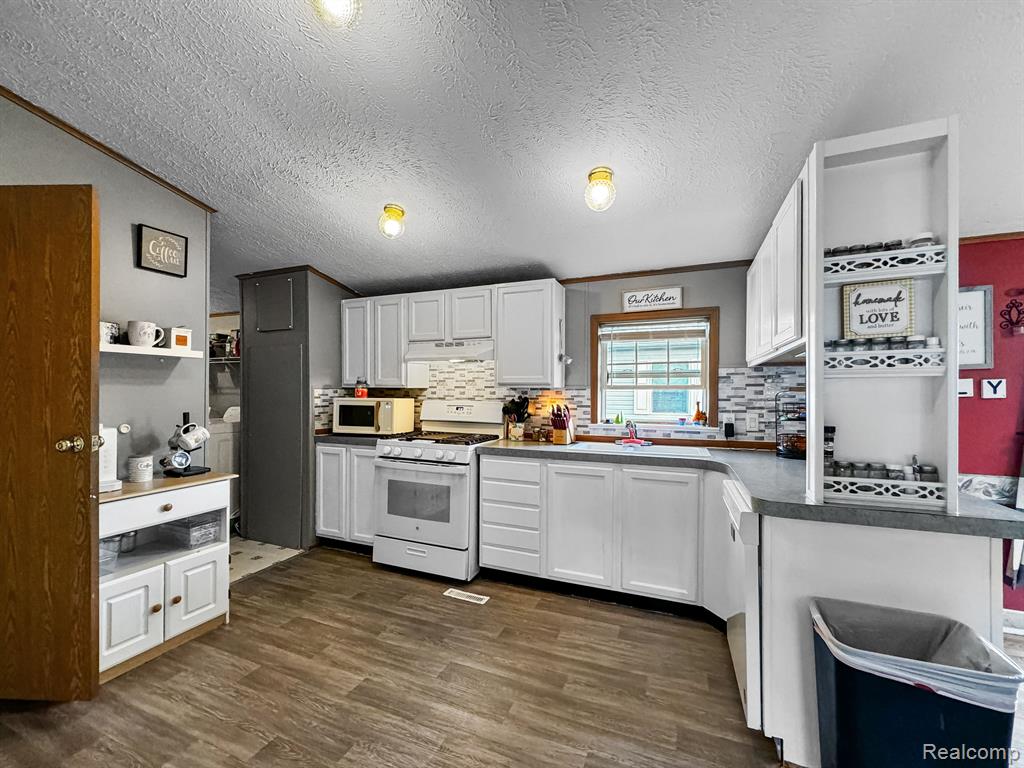 9296 Iron Ridge Road Newport, MI 48166 - Photo 8 of 21 Gallery Image 8