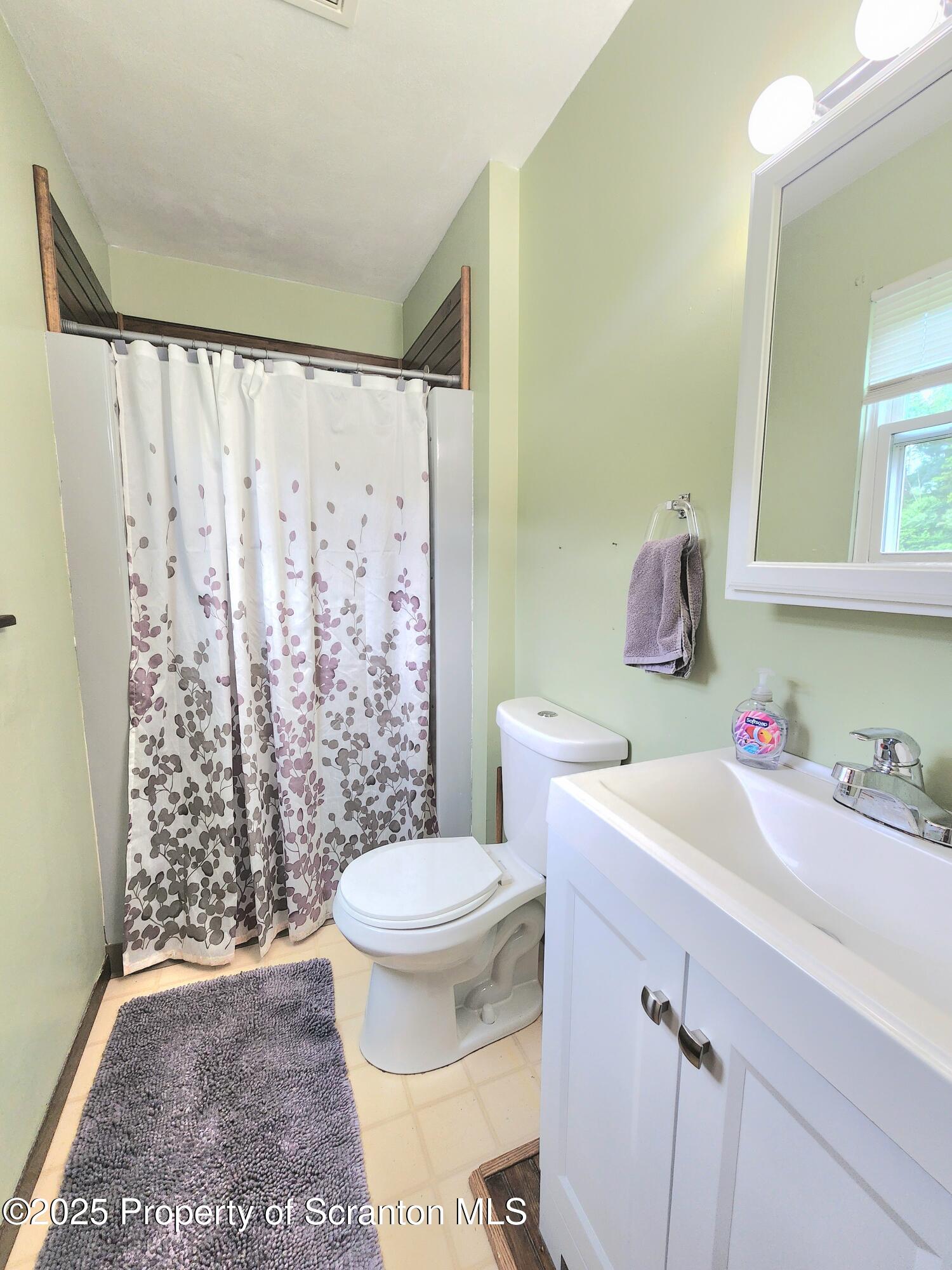 1270 Post Hill Road Dalton, PA 18414 - Photo 14 of 30 Bed 3 En Suite Bath