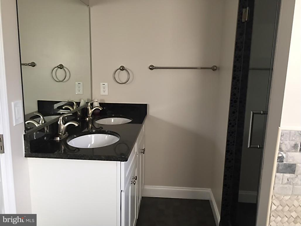 620 University Boulevard West Silver Spring, MD 20901 - Photo 8 of 23 Bath