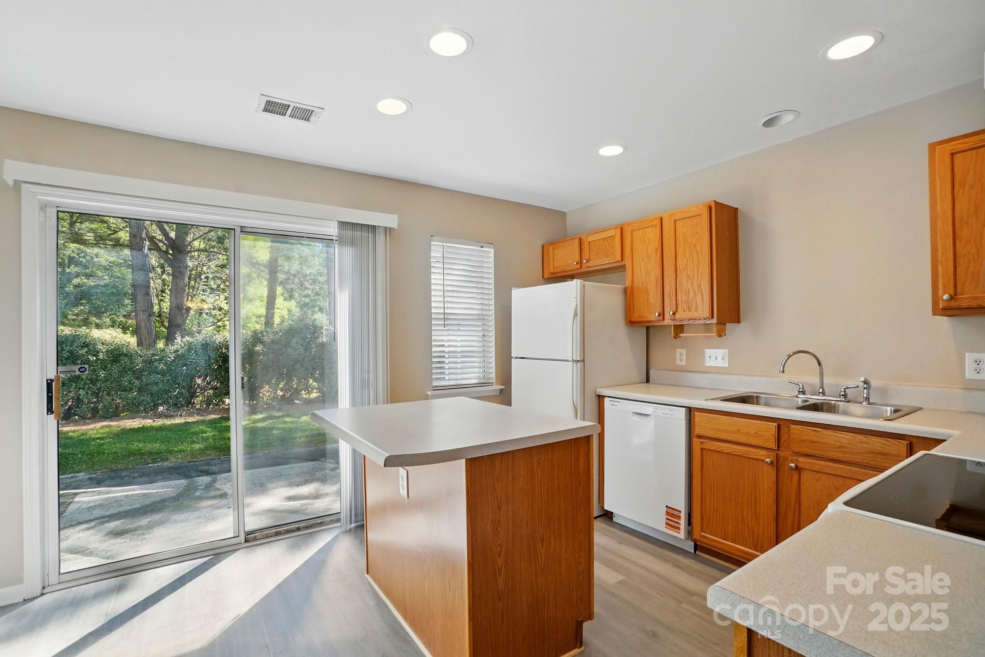 110 Rhett Court Fort Mill, SC 29715 - Photo 8 of 25 Gallery Image 8