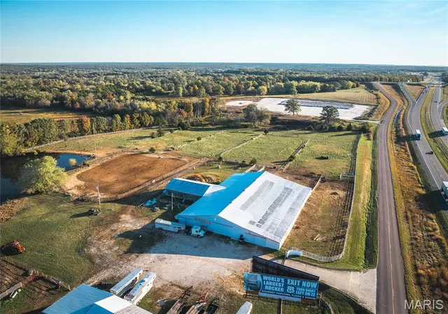 $500,000 | 24325 Vinyard Road, Cuba, MO 65453
