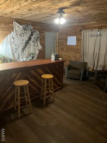 $500,000 | 24325 Vinyard Road, Cuba, MO 65453