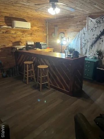 $500,000 | 24325 Vinyard Road, Cuba, MO 65453