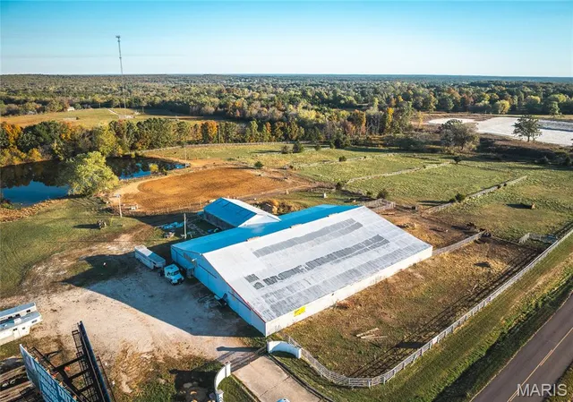 $500,000 | 24325 Vinyard Road, Cuba, MO 65453