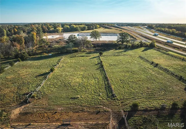 $500,000 | 24325 Vinyard Road, Cuba, MO 65453