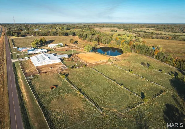 $500,000 | 24325 Vinyard Road, Cuba, MO 65453