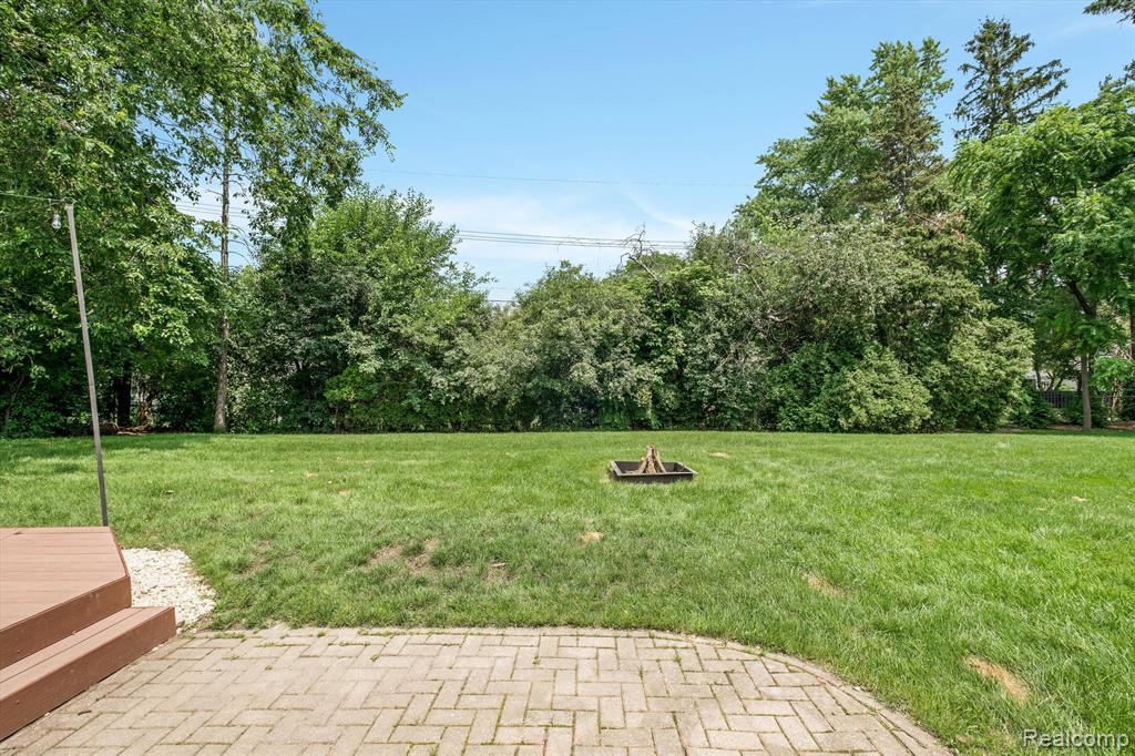 5791 Burnham Road Bloomfield Hills, MI 48302 - Photo 31 of 33