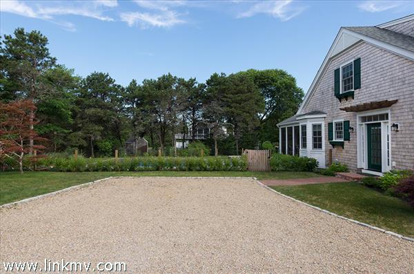5 Crafts Field Way Edgartown, MA 02539 - Photo 41 of 41 http://d1qzqeyxiitrap.cloudfront.net/photos/33485/600/b502f963.jpg