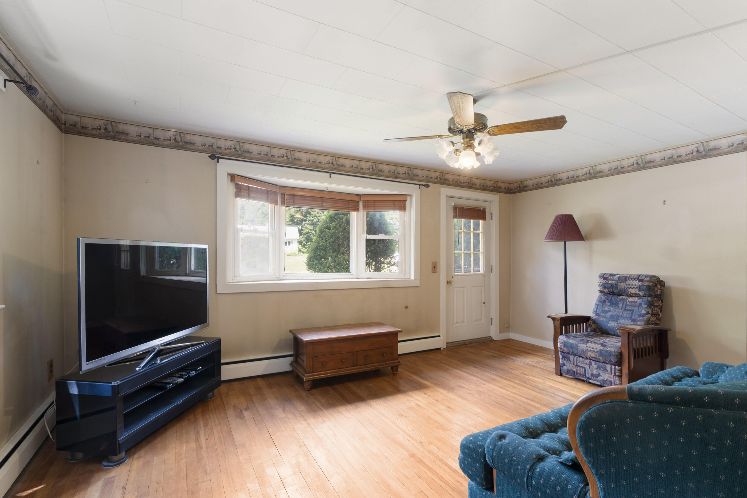 2 Dennis Street Augusta, ME 04330 - Photo 13 of 33 2_dennis_st-interior-04