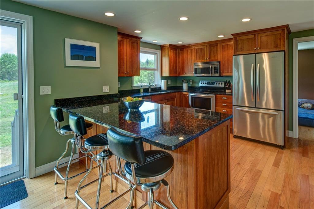 33 Middle Road Kennebunk, ME 04043 - Photo 19 of 34 Photo