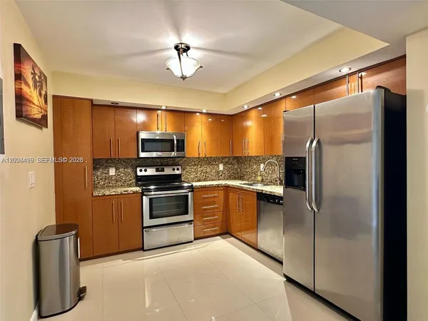 $2,800 | 2401 South Ocean Drive, Unit 707, Hollywood, FL 33019