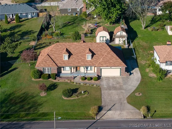 $369,500 | 107 South Vansant Road, Clinton, MO 64735