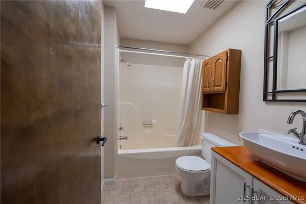 $369,500 | 107 South Vansant Road, Clinton, MO 64735