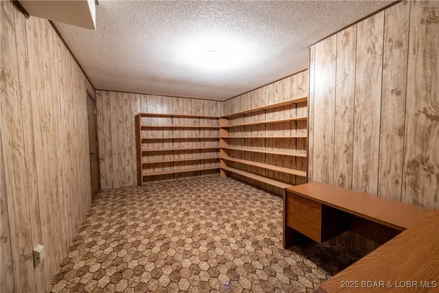 $385,000 | 107 South Vansant Road, Clinton, MO 64735