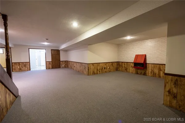 $369,500 | 107 South Vansant Road, Clinton, MO 64735