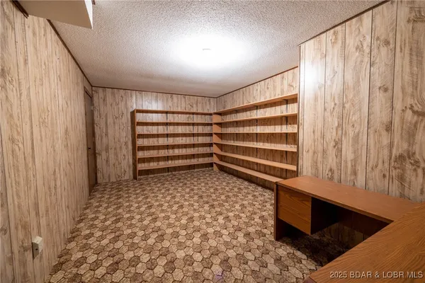 $369,500 | 107 South Vansant Road, Clinton, MO 64735