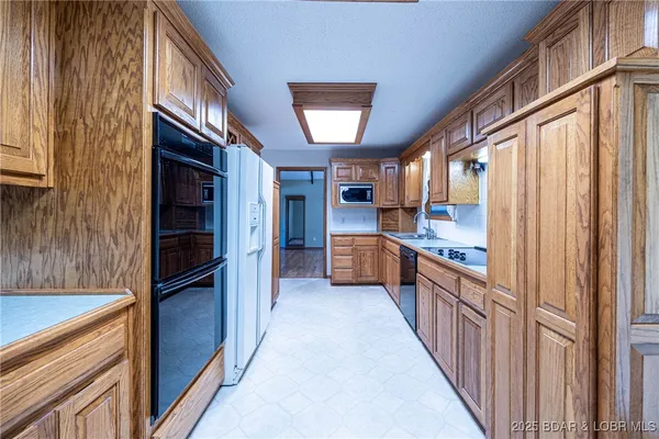 $369,500 | 107 South Vansant Road, Clinton, MO 64735