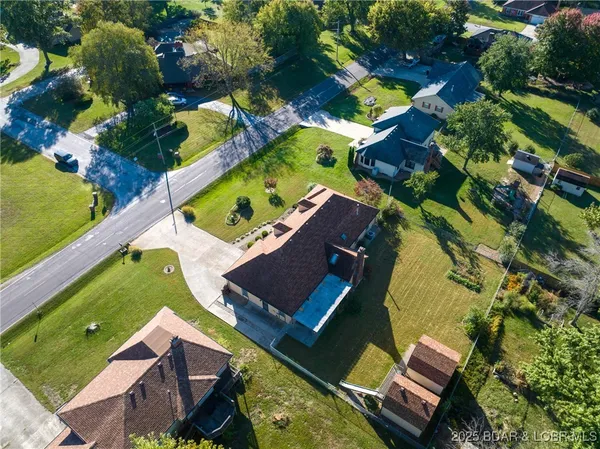 $369,500 | 107 South Vansant Road, Clinton, MO 64735