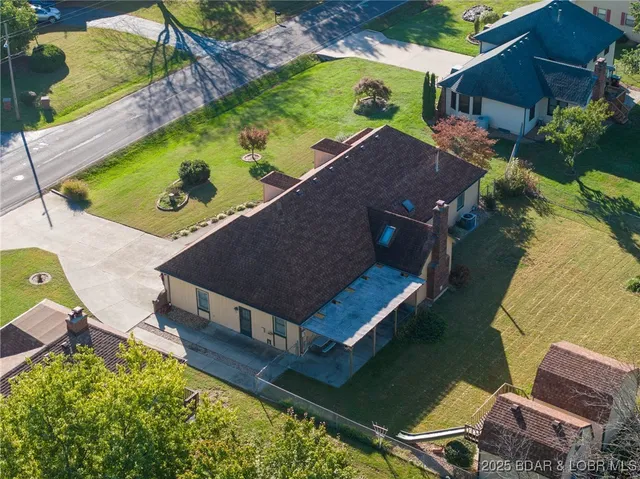 $385,000 | 107 South Vansant Road, Clinton, MO 64735