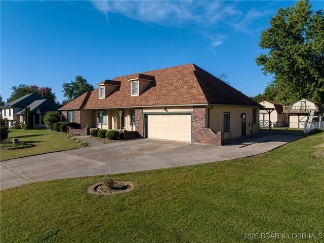 $385,000 | 107 South Vansant Road, Clinton, MO 64735