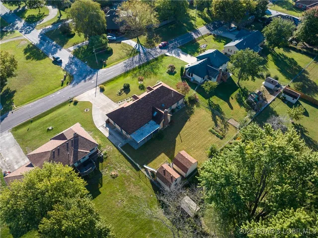 $385,000 | 107 South Vansant Road, Clinton, MO 64735