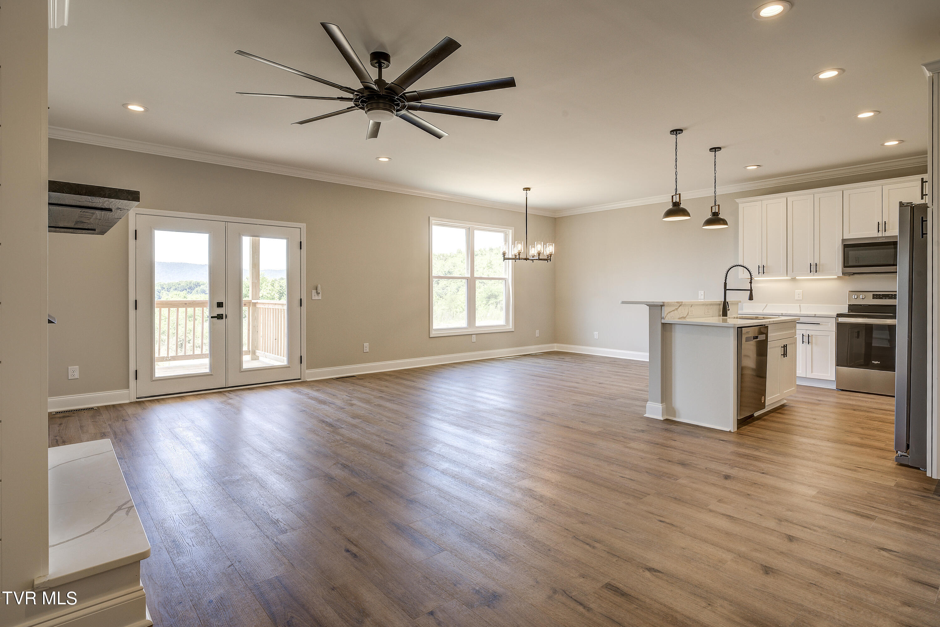 884 Granby Road Kingsport, TN 37660 - Photo 2 of 43 2