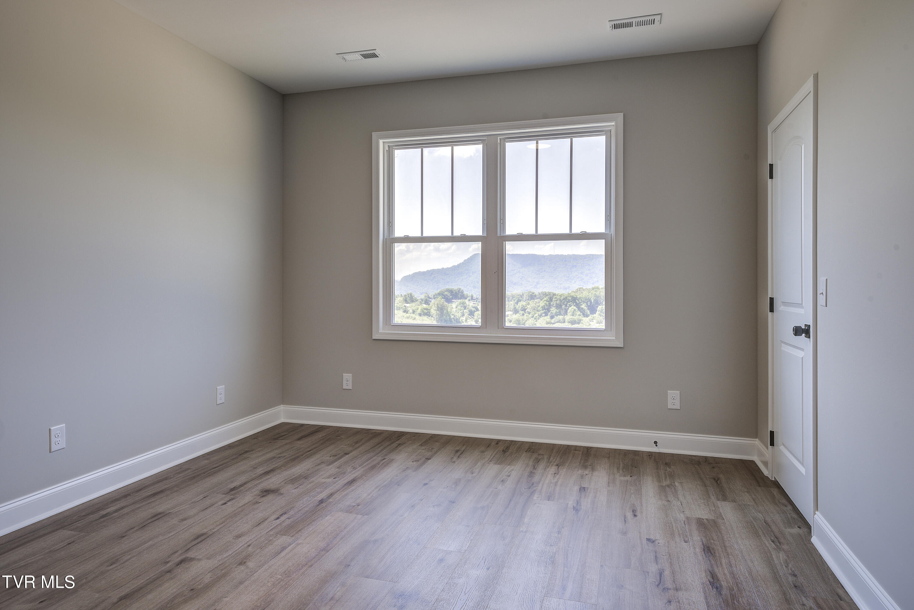 884 Granby Road Kingsport, TN 37660 - Photo 27 of 43 27