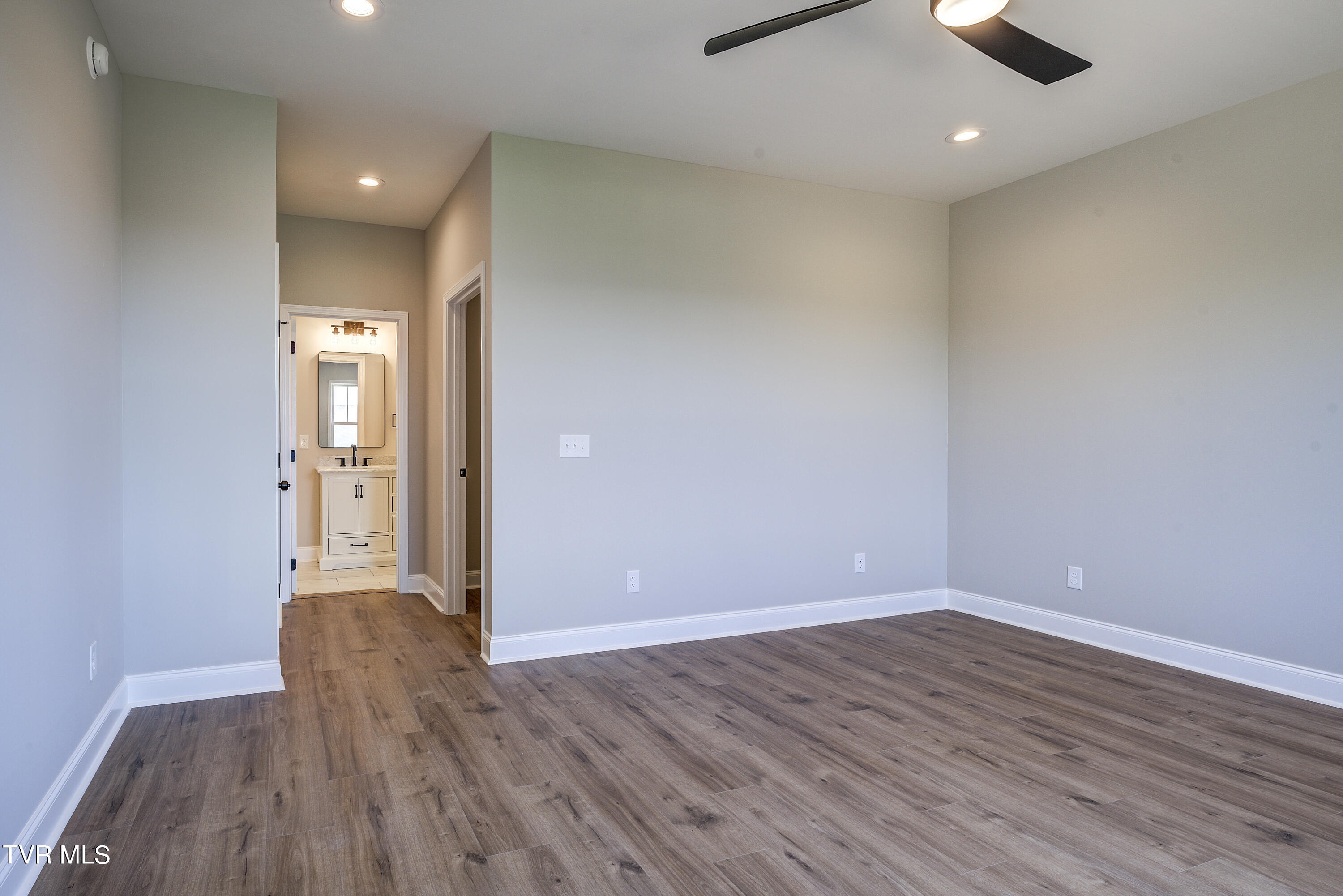 884 Granby Road Kingsport, TN 37660 - Photo 29 of 43 29