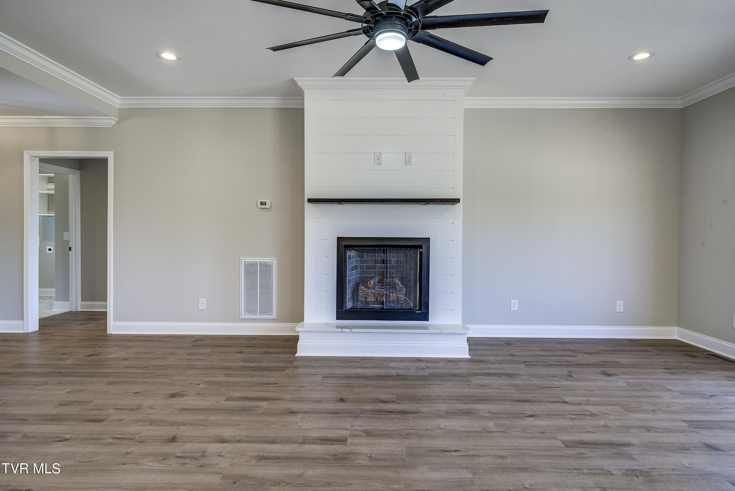 884 Granby Road Kingsport, TN 37660 - Photo 6 of 43 6