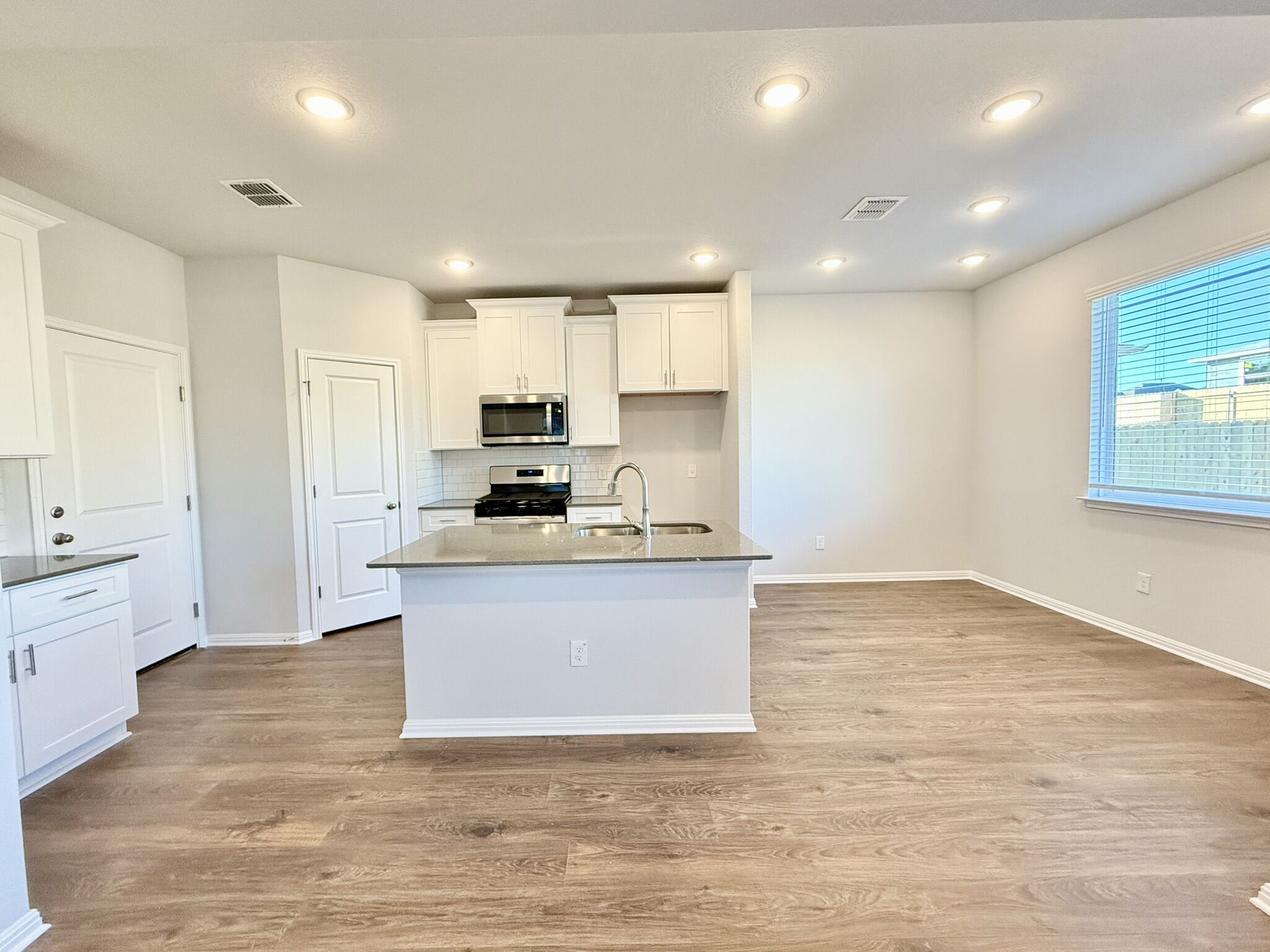 11317 Zip Cochise Way Austin, TX 78653 - Photo 8 of 22