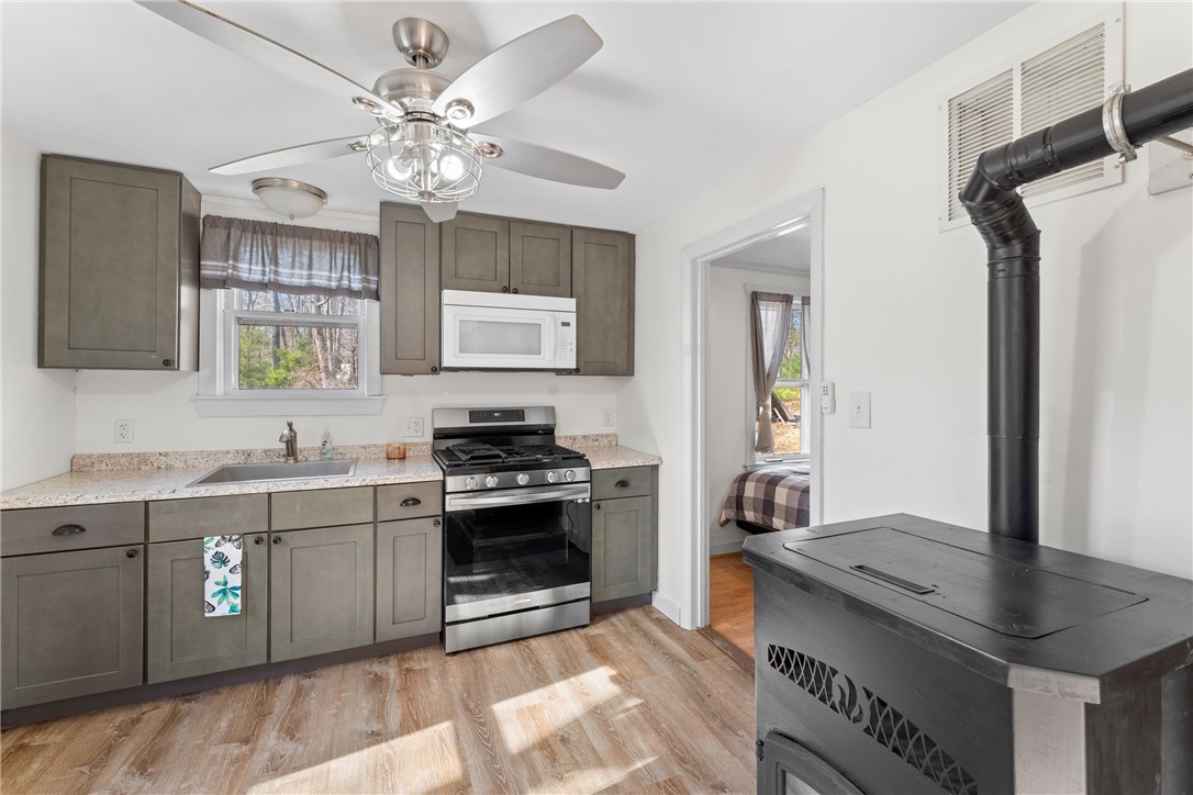 388 Chopmist Hill Road Glocester, RI 02814 - Photo 6 of 25