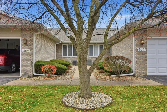 $375,000 | 404 Monica Avenue, Burlington, WI 53105